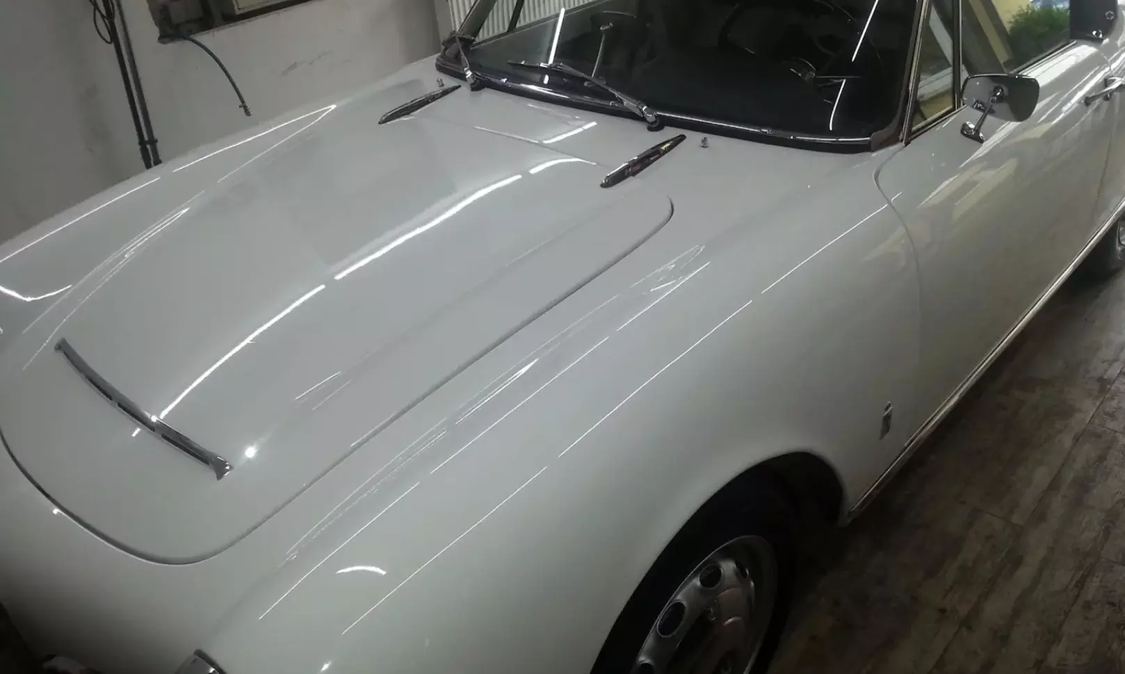 Inspektion für Elektroauto oder Hybridauto inkl. Ölwechsel bis 5 Liter für 1 Pers. & 1 Fahrzeug (bis 63% sparen) - Second Medium