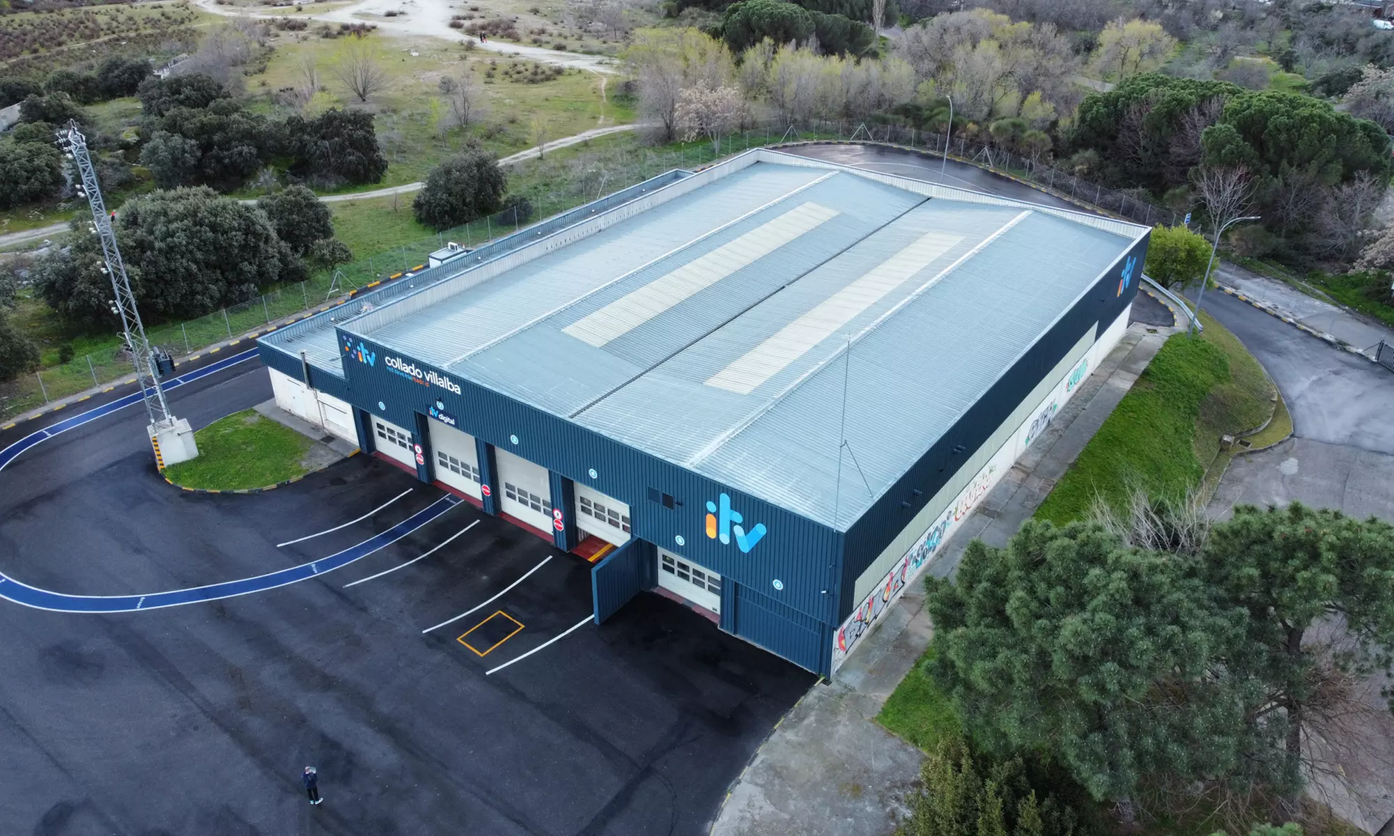 ITV con tasas incluidas para motocicleta o vehículo diésel o gasolina; ahorra al 25% - Primary Image