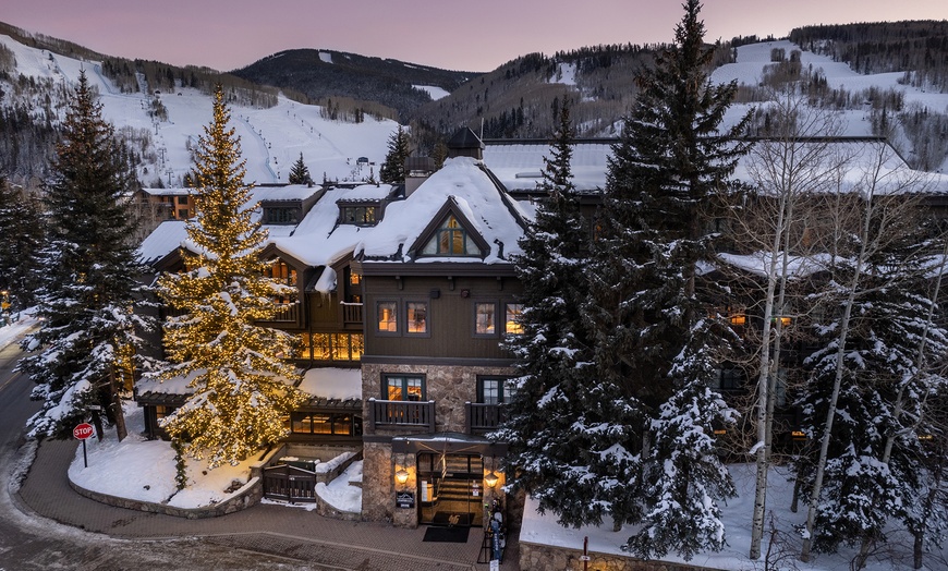 Image 2: 4-Star Mountain Hotel Steps from Vail Gondola One
