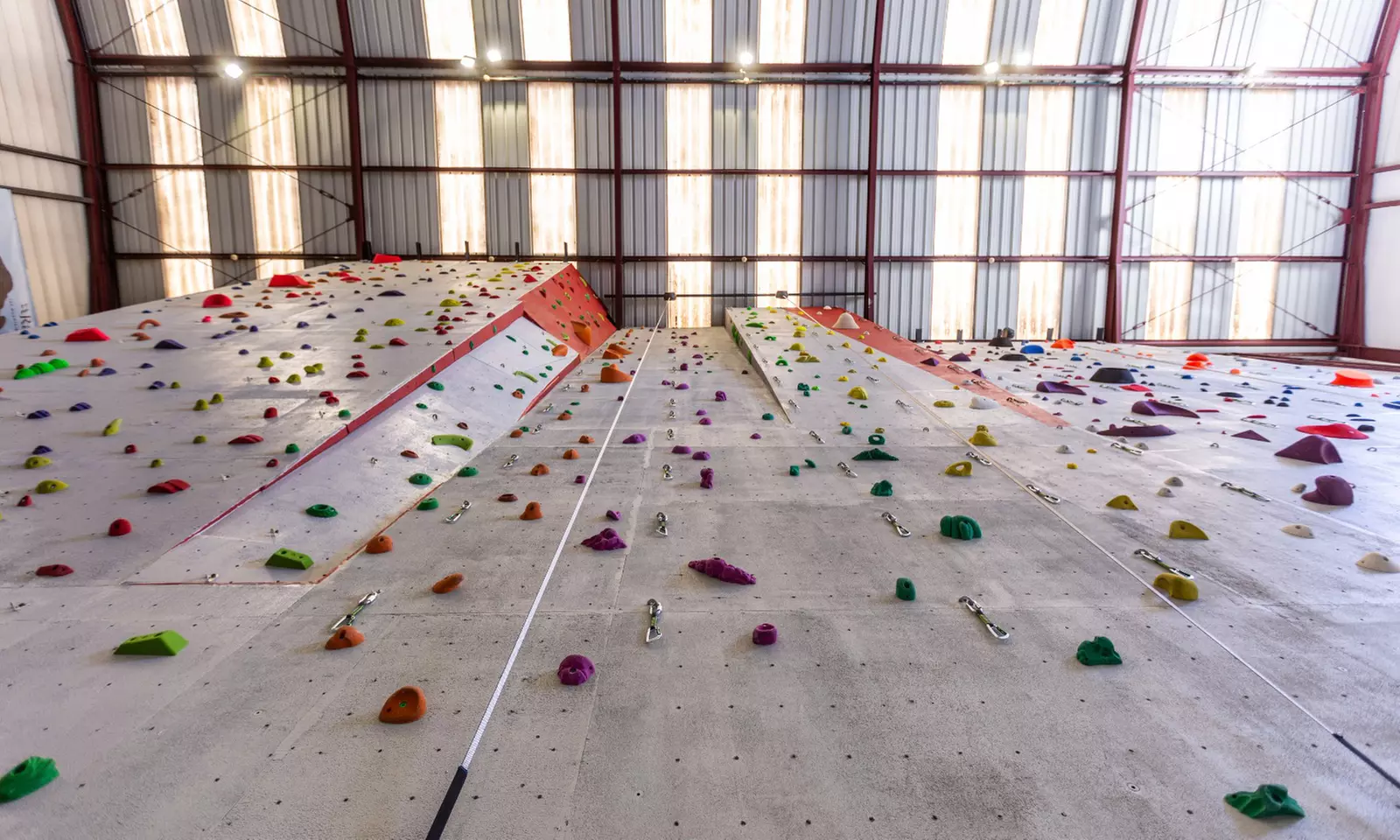 Bautismo de escalada para hasta 4 personas en Rock and Climb SL