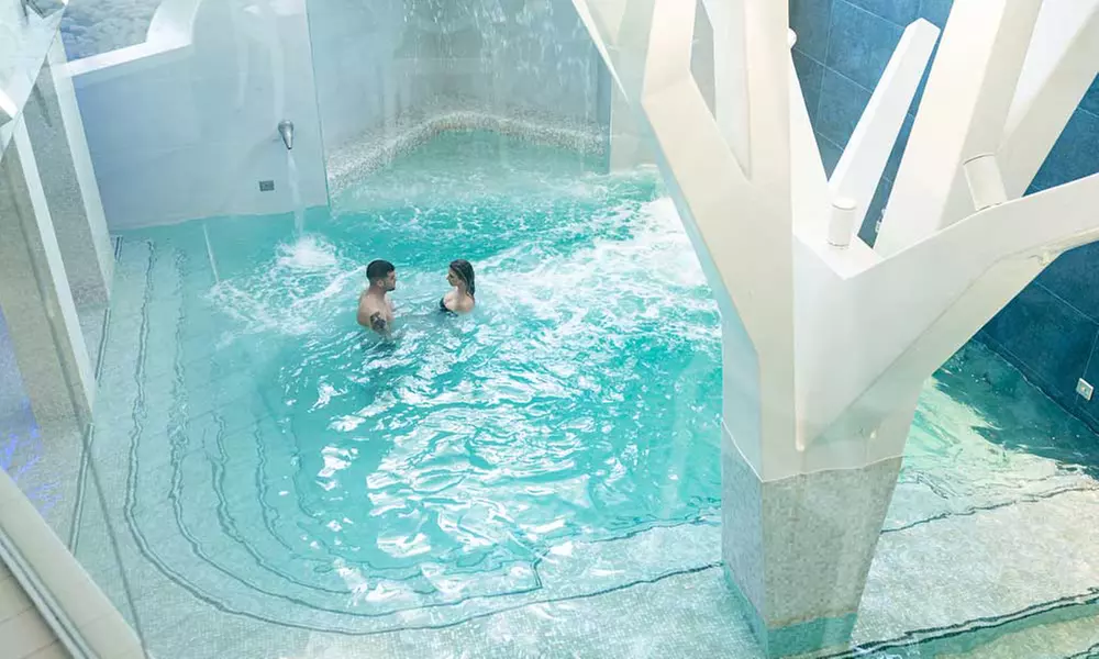 Salerno 5*: camera Exclusive con colazione, Spa e cena per 2