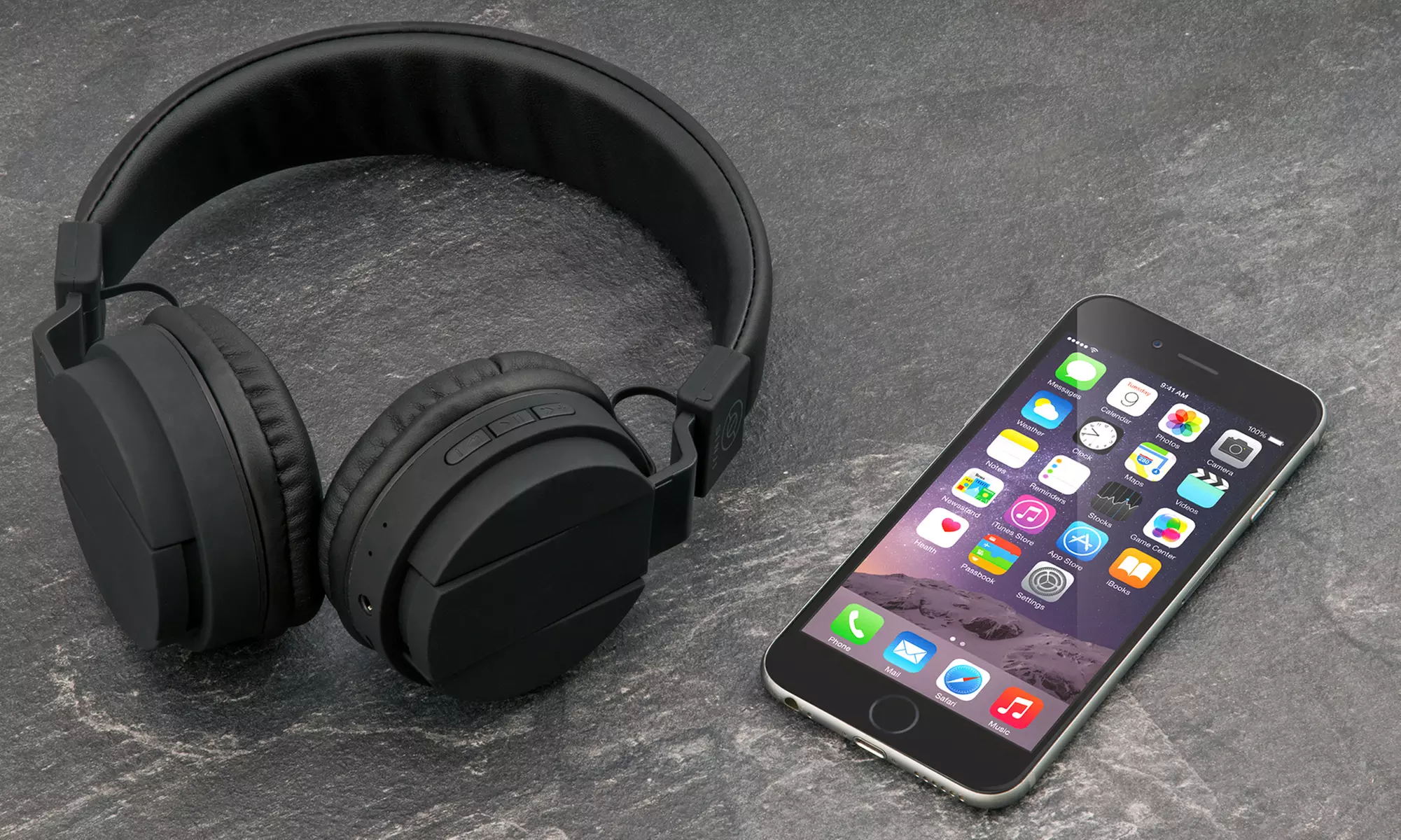 Casque supra-auriculaire Bluetooth avec microphone de la marque Sinji - Primary Image