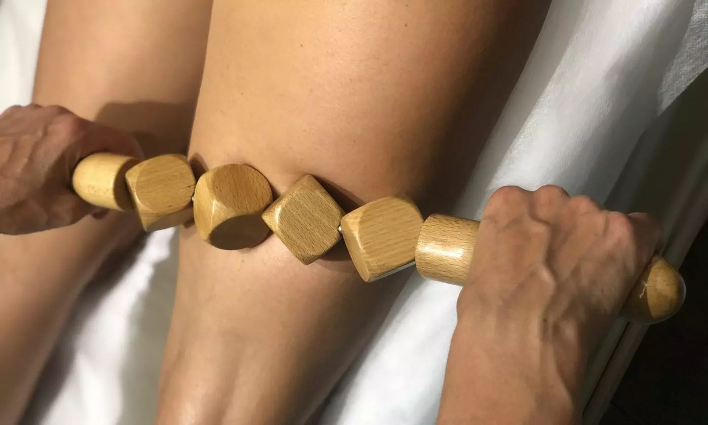 2 o 4 sesiones de maderoterapia facial o corporal de 30 o 60 minutos en Laksmi Terapias Maspalomas - Primary Image