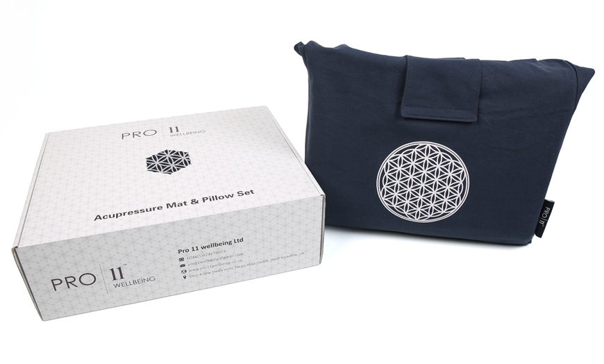 Image 4: PRO 11 WELLBEING ECO Acupressure mat and Pillow Set 