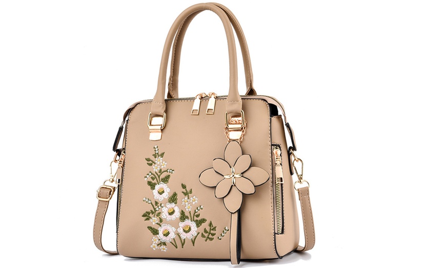 Image 9: Women’s Floral Embroidered Tote Bag