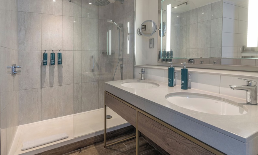 Image 11: Oxfordshire: Spa Stay with Breakfast, Dining Credit and Late Check out