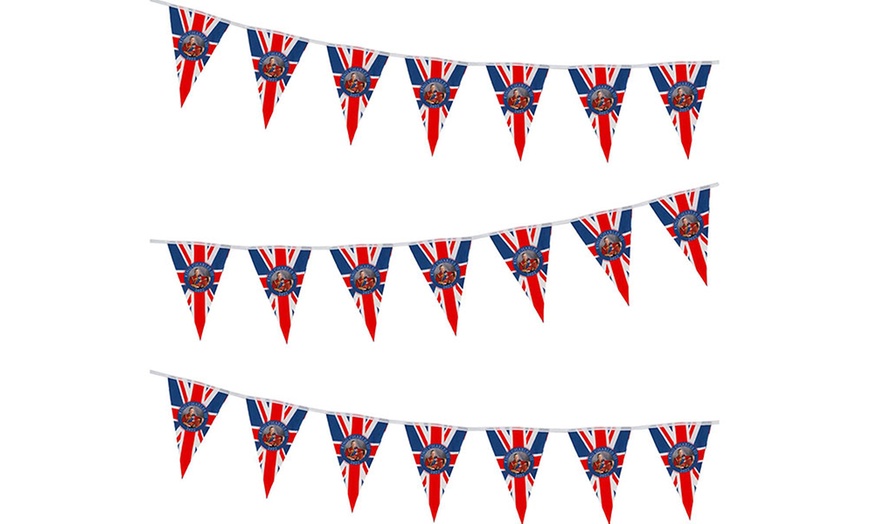 Image 4: One, Two or Four 10-Pack King Charles-Themed Bunting