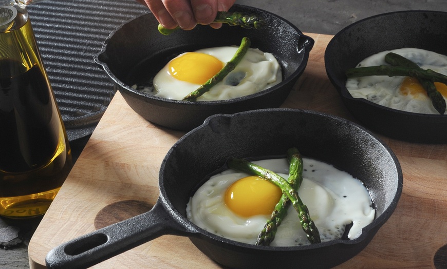 Image 2: Typhoon Cast Iron Frying Pans