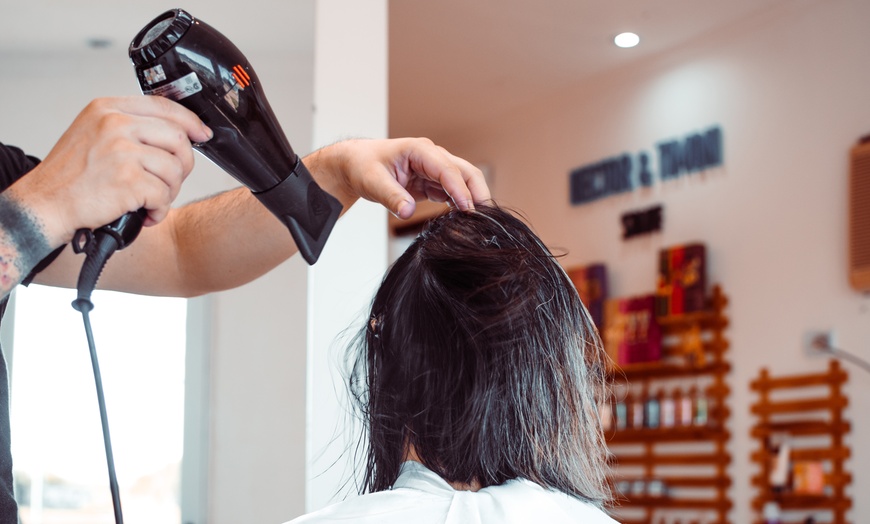 Image 2: Peluquería con lavado, corte y secado en Patricia Fernández Pérez