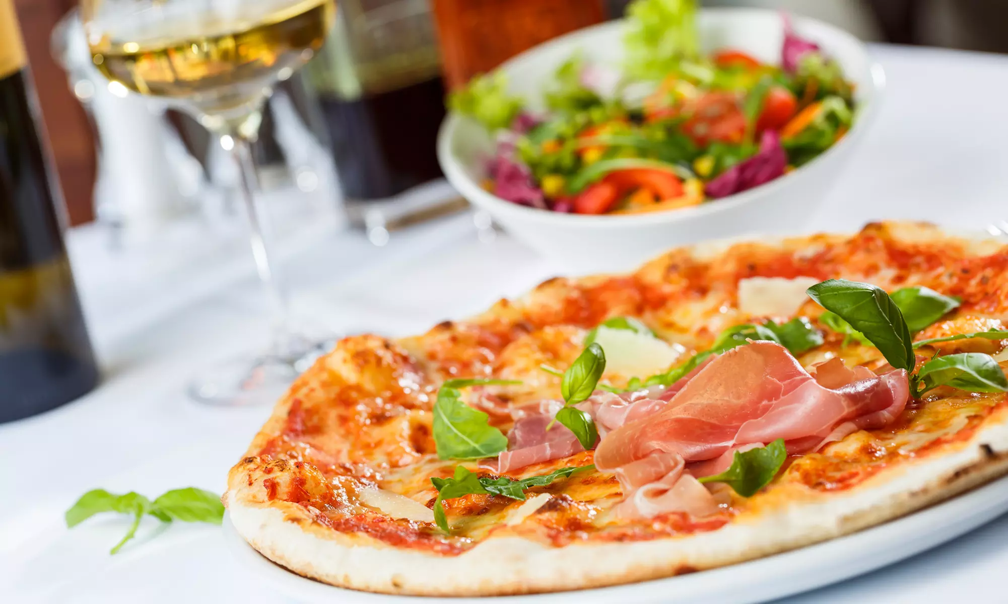 Pizza de 31 cm ou pâtes au choix pour 2 personnes à 12,90 € au restaurant Megapizz - Primary Image