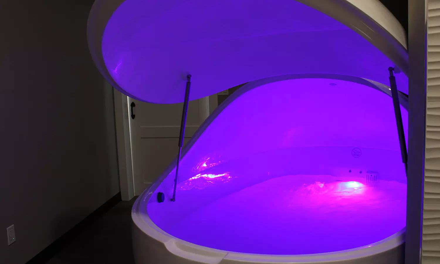Indulge in 3 or 6 60-Minute Sessions of Your Choice: Float Therapy & More at Newport Body Works (Up to 50% Off) - Primary Image