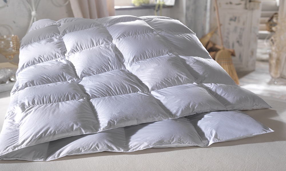 1x oder 2x Daunen-Ganzjahresdecke „Antarktis“ in der Größe nach Wahl