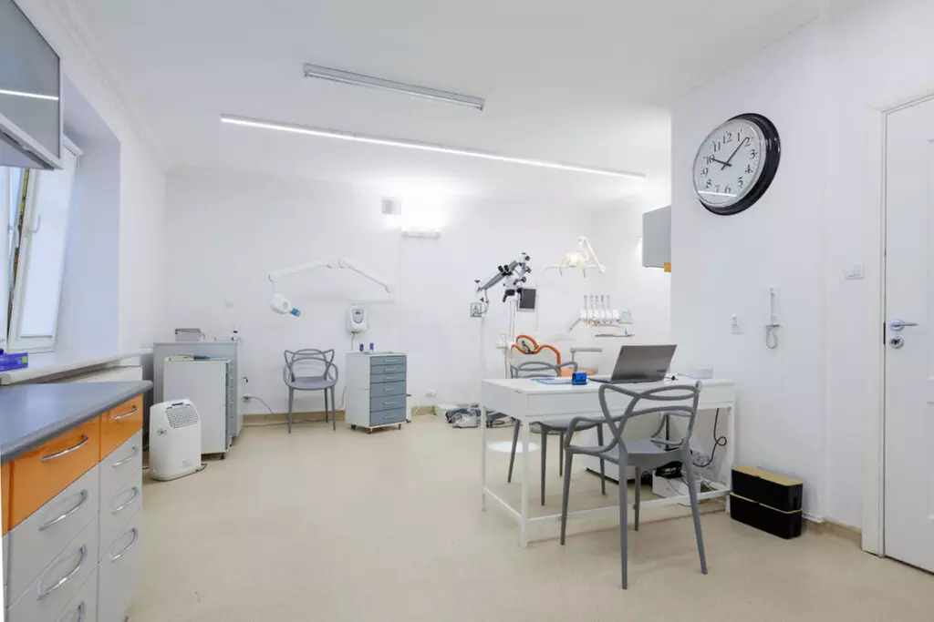 Higienizacja zębów: Piaskowanie, skaling, polerowanie i więcej