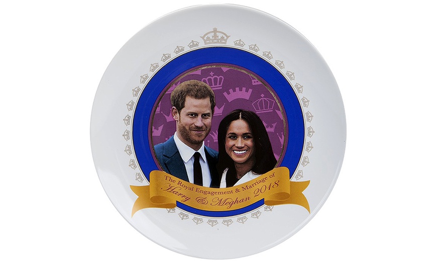 Image 6: Royal Wedding Mugs