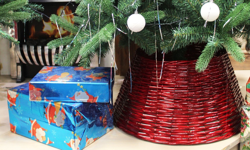 Image 2: Wicker Christmas Tree Skirts