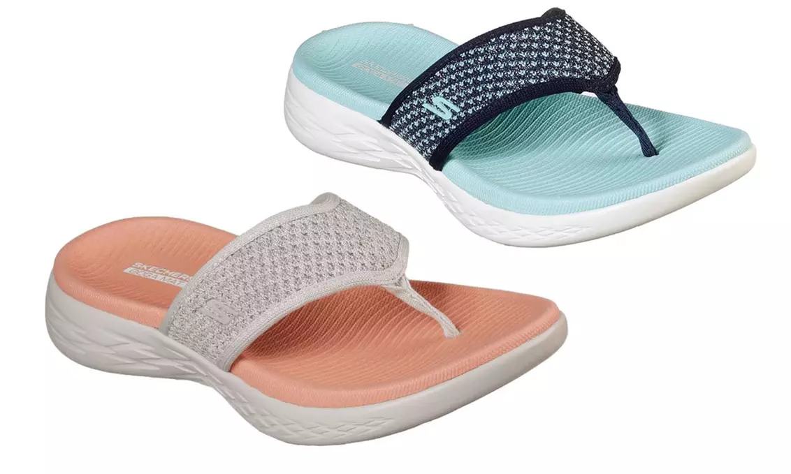 Sandales plates Skechers pour femmes - Primary Image