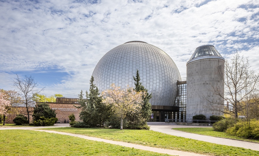 Image 2: Wertgutschein über 16, 18 oder 20€ für die Stiftung Planetarium Berlin