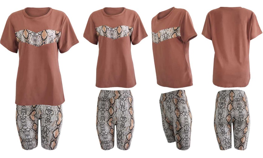 Image 12: Women's Snake or Leopard Print Shorts and T-Shirt Set
