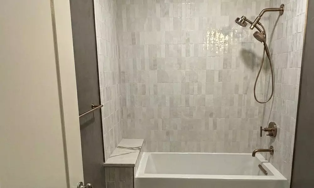 Expert Tile Backsplash Installation & Bathroom Remodel Savings