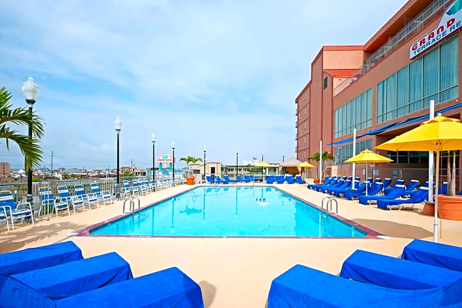 Family-Friendly Hotel on Ocean City Boardwalk