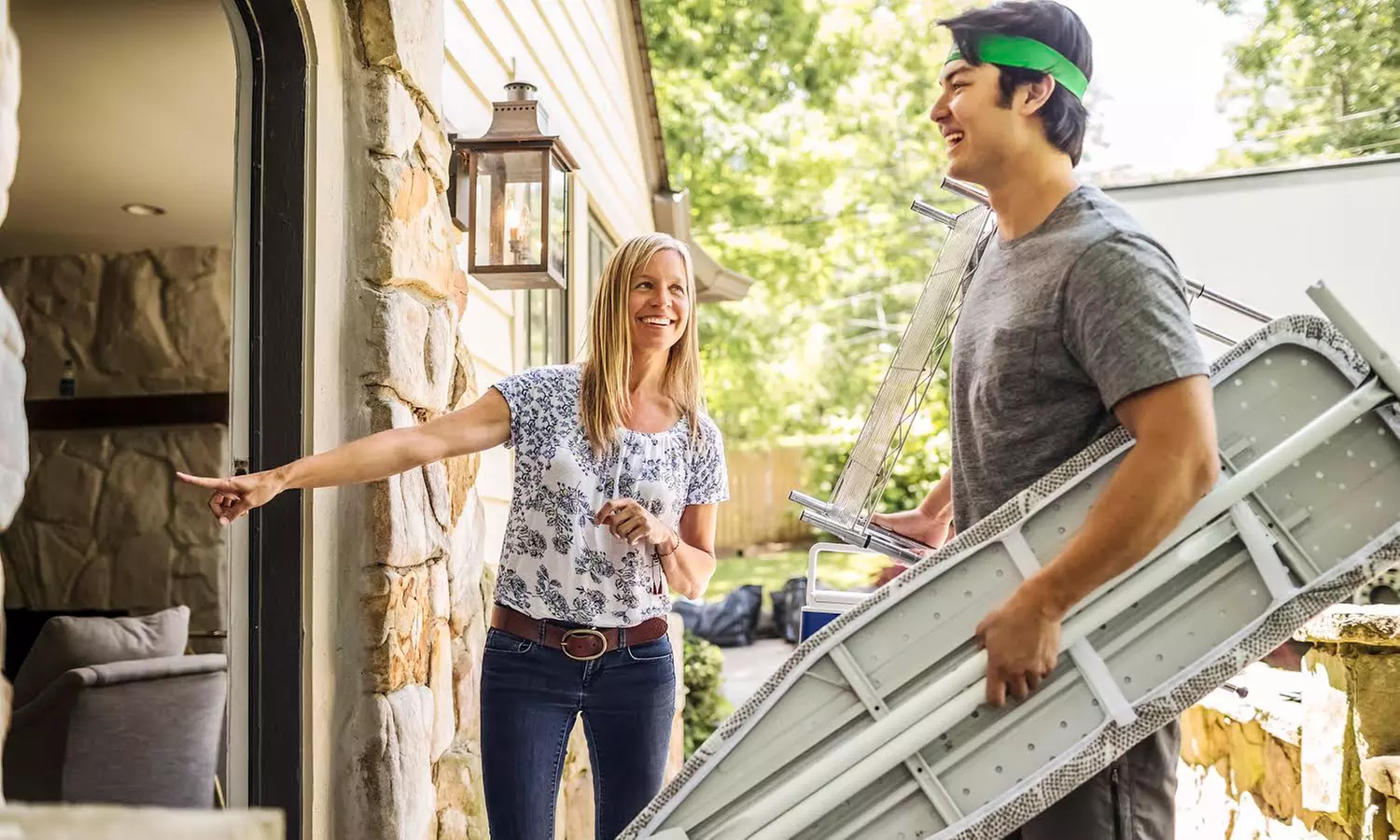 $133 for One Hour of Moving Services with Two Movers and a Truck from Bellhops ($205 Value) - Primary Image