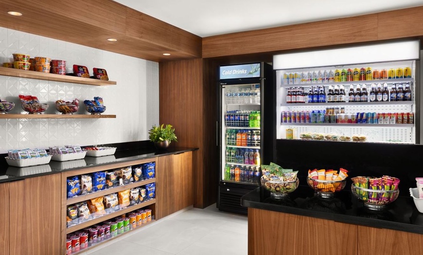 Image 16: Modern Stay with Easy Access to NYC