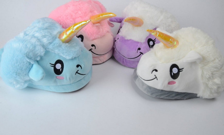 Image 7: Unisex Unicorn slippers