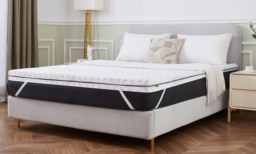 Image 2: Ultra Comfort Memory Foam Mattress Topper