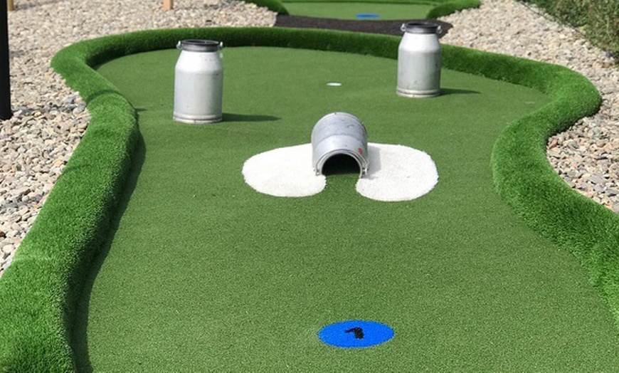 Image 1: Mini Adventure Golf