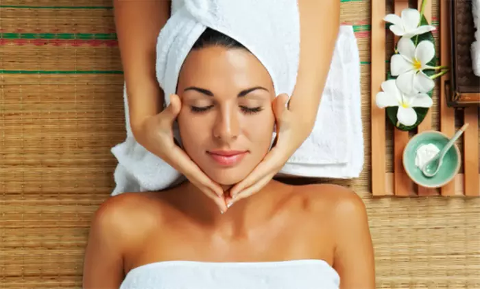 Japoński masaż Kobido na twarz, szyję i dekolt: 1-3 zabiegi w Le SPA Mokotowska (do -56%) - Primary Image