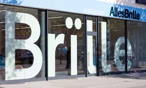 Wertgutschein ü.110 € od. 220 € anrechenbar auf Brillen o. Sonnenbrillen mit Korrektionsgläsern (bis 91% sparen)