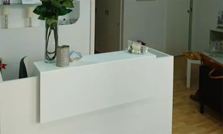 ¡Rostro renovado! Higiene facial con mesoterapia virtual y fototerapia