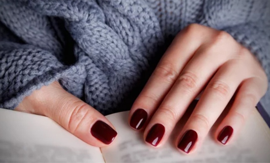 Image 2: Get Gorgeous Nails with Our Groupon Deal on Shellac Nails!