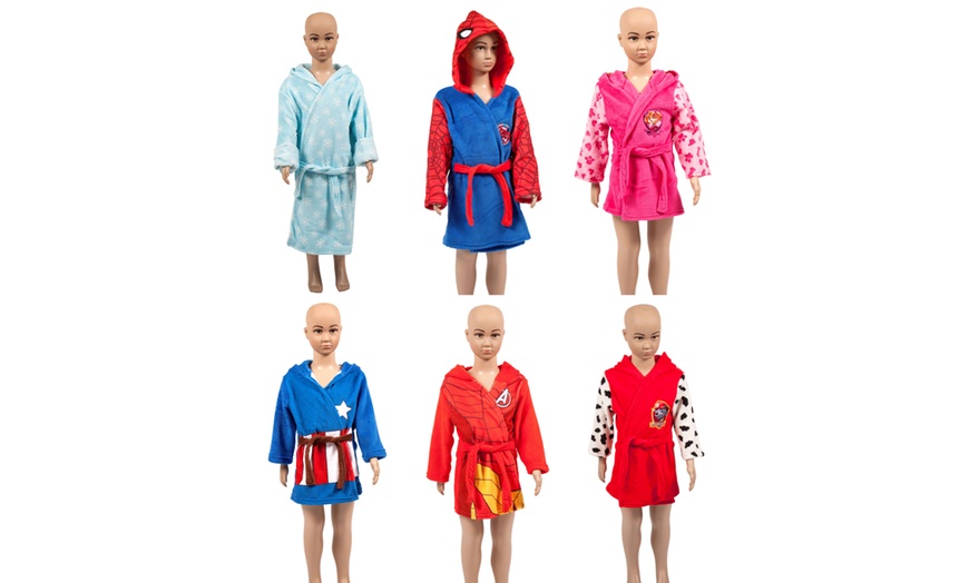 Image 1: Kids' Dressing Gowns