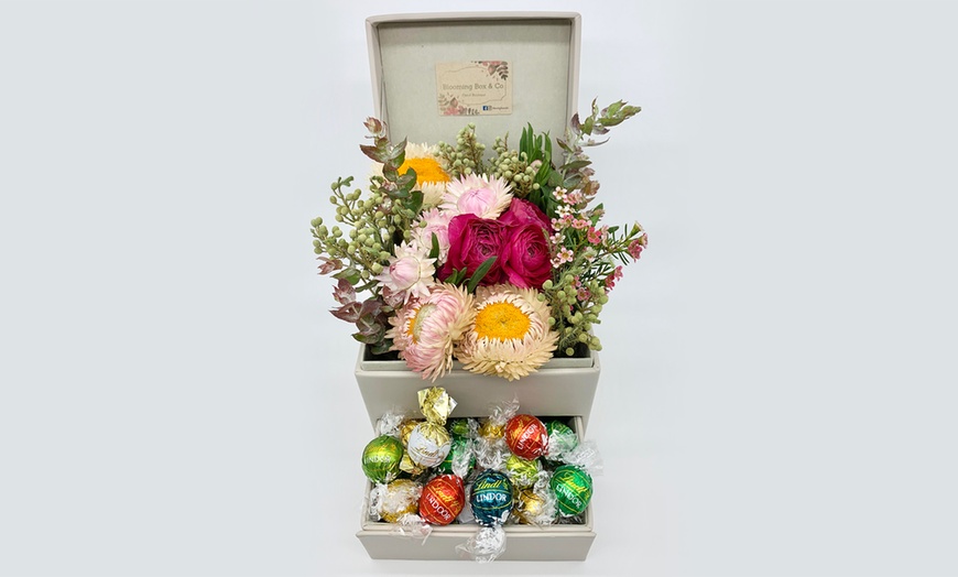 Image 5: Floral Box