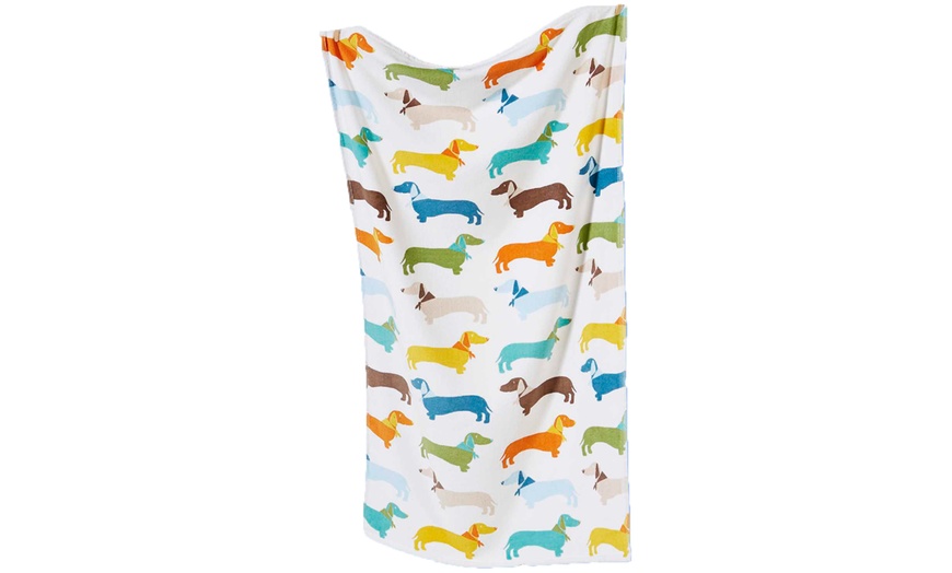 Image 3: Sausage Dog Bath Towel