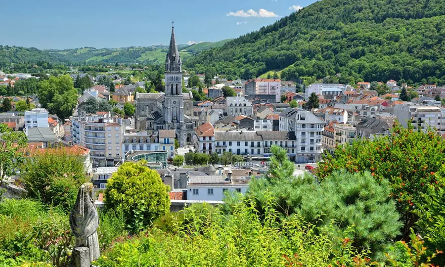 Lourdes : 1 à 3 nuits avec petit-déjeuner et verre de bienvenue au Quality Hôtel Christina pour 2 ou 4 personnes - Primary Image