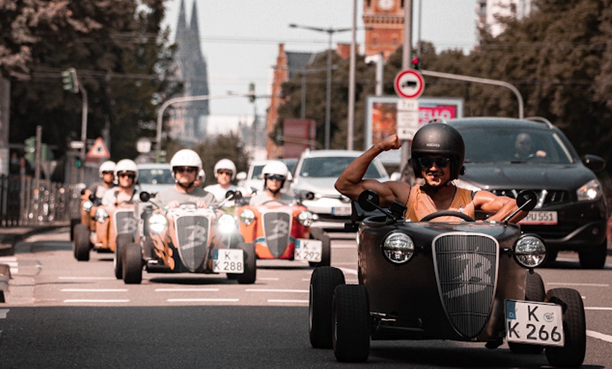 Image 1: Bis zu 34% Rabatt auf den Tour – Stadtbesichtigung bei Hot Rod Brothers Köln