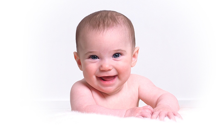 Image 6: One-Hour Newborn Photoshoot