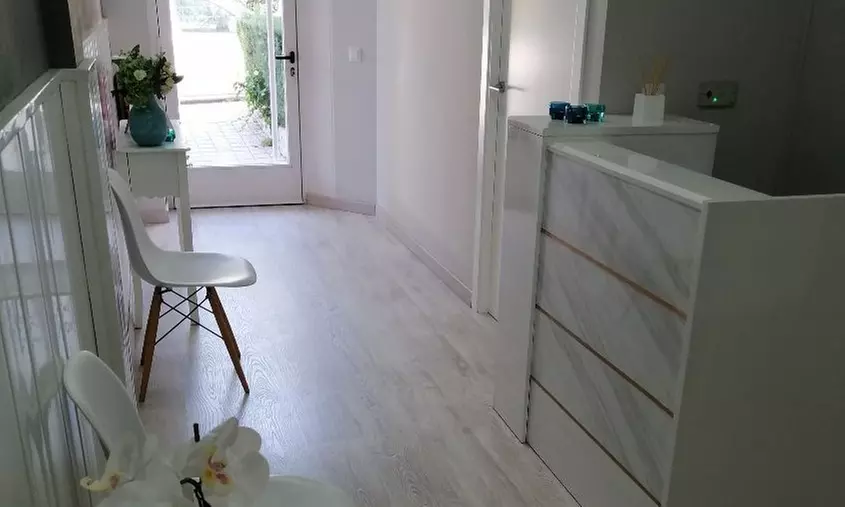 Limpieza facial en 6 pasos con microdermoabrasión y máscara LED