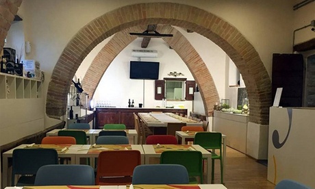 Degustazione di vino e prodotti tipici locali, con visita guidata nella tenuta, all'Azienda Agraria Carlo E Marco Carini