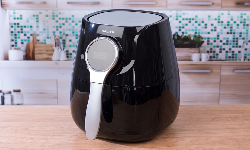 Image 2: Salter Air Fryer Selection