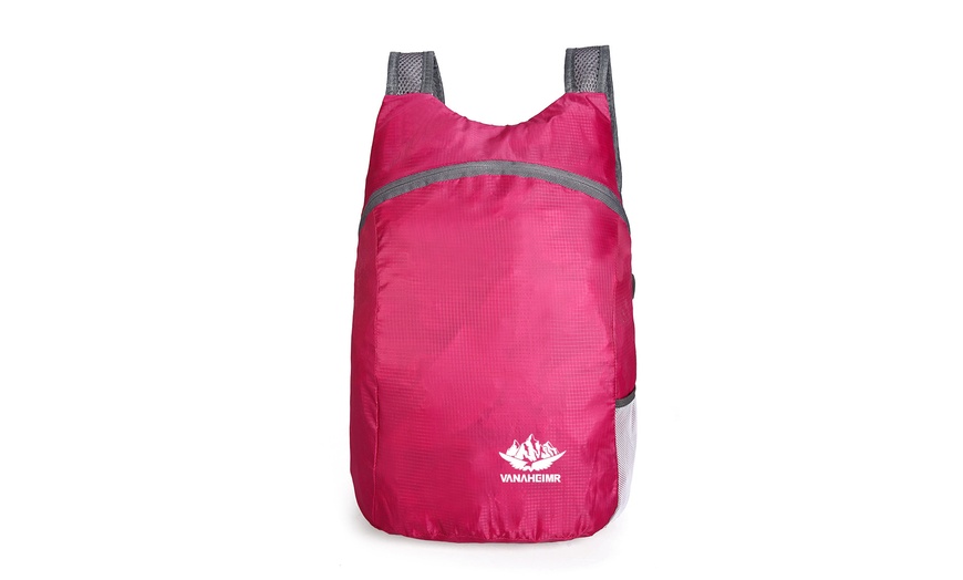 Image 7: Ultralight Foldable Water-Resistant Backpack