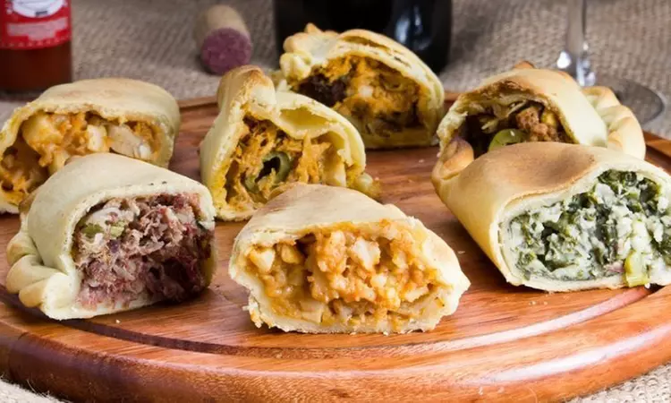 Enjoy Fresh Bluemajick Bowl and More with Live Food Options