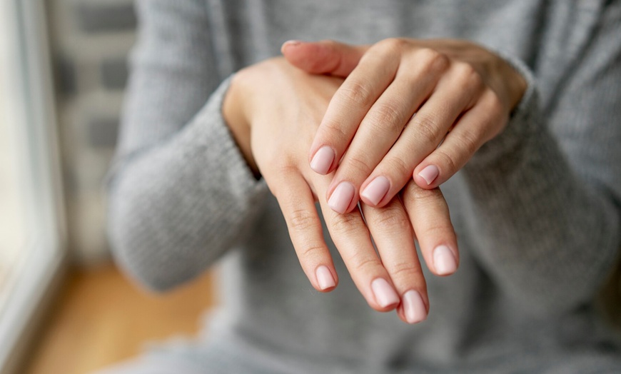 Image 5: Manicura y pedicura semipermanente en Estética Nails Lili 