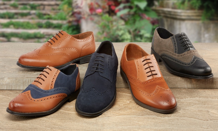 Image 1: Men's Leather Brogue Shoes