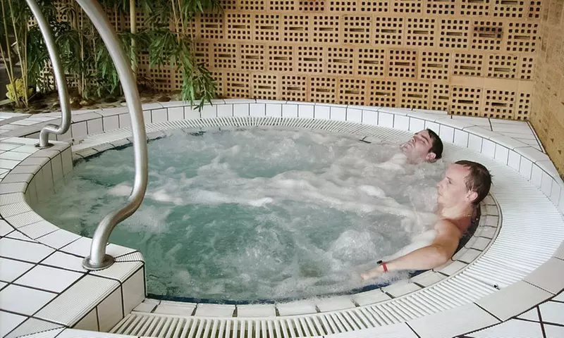 Picardie, Hirson : cottage 2 ou 3 chambres pour 4 ou 6 pers. avec accès parc aquatique au Domaine De Blangy - Primary Image