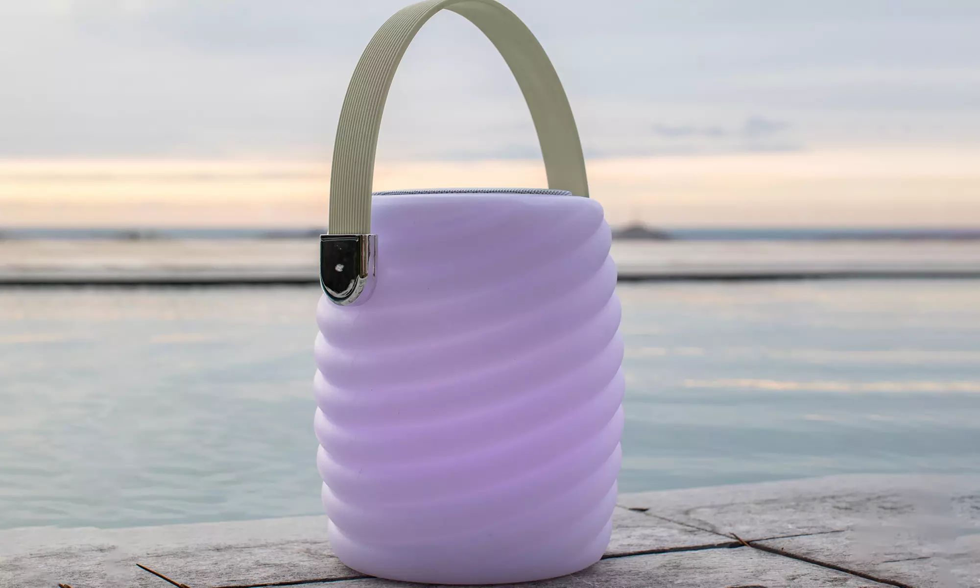 1 ou 2 lampes enceintes LED Bluetooth "Mini Ray Play" de la marque Lumisky - Primary Image