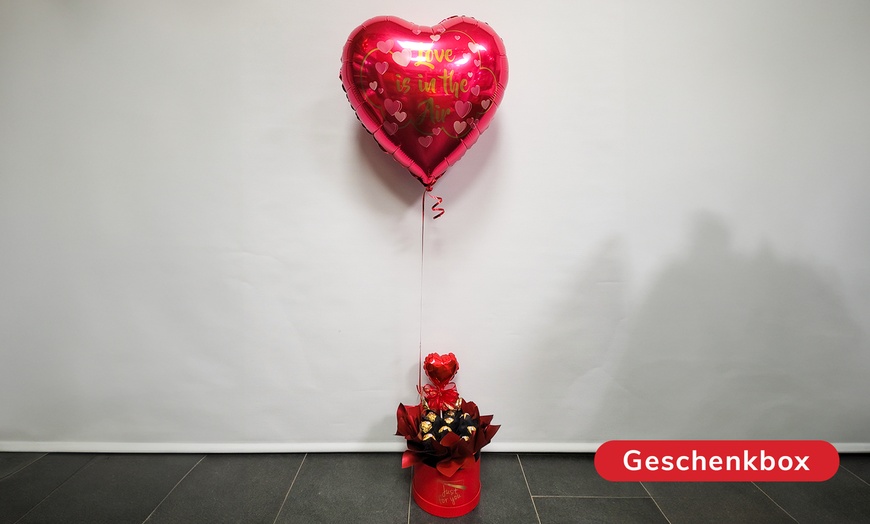 Image 11: Romantische Geschenkideen: Luxuriösen Ballons, Blumensträußen & mehr