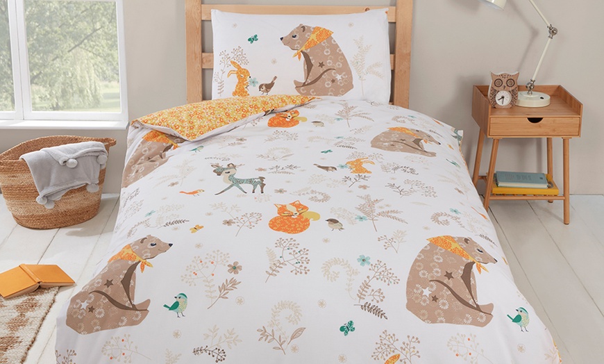 Image 7: Kids' Reversible Duvet Set